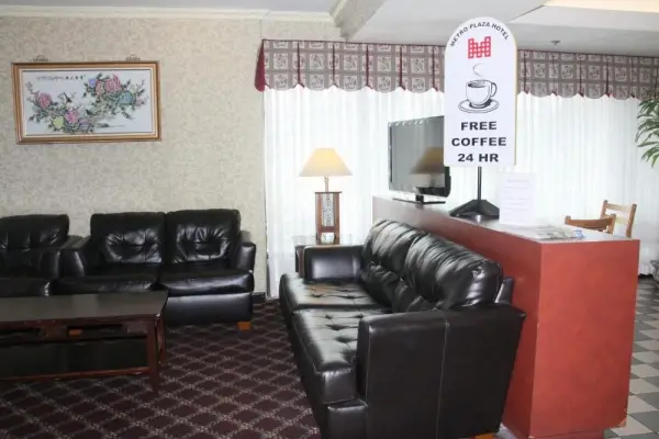 Metro Plaza Hotel 8